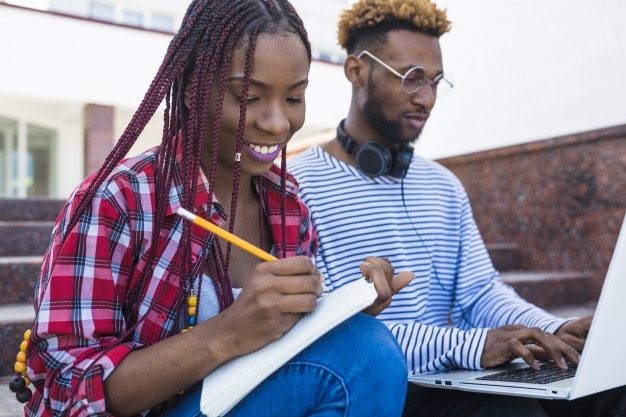 Les Meilleures écoles De Formation En Informatique à Dakar En 2023 ...